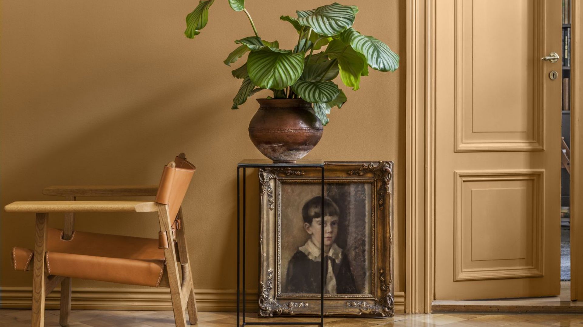 Wnętrza w stylu total look: farba Tikkurila Color Now 2019, kolor L396 Beeswax. Fot. Tikkurila