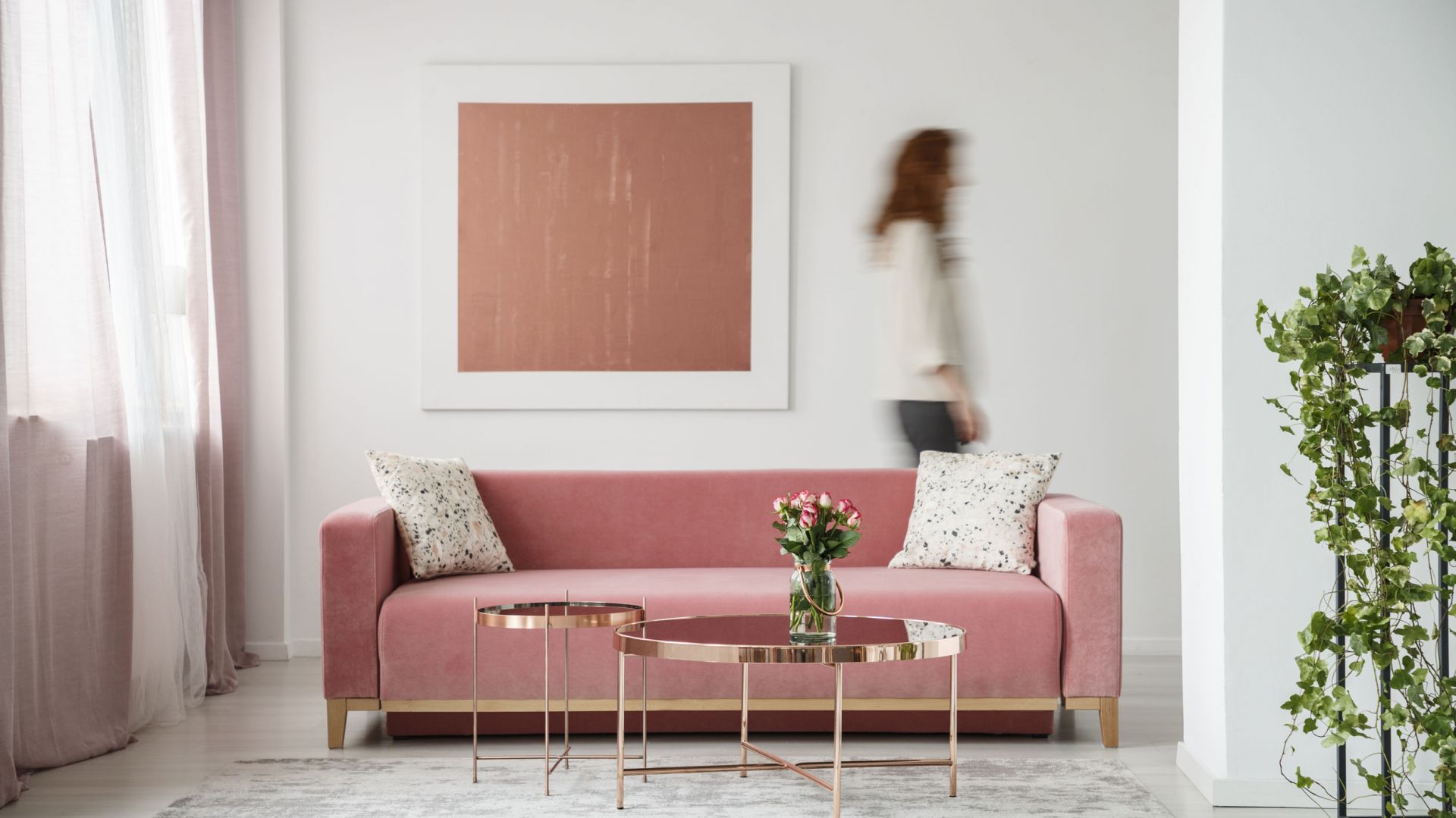Rosegold we wnętrzu , fot. 123rf.com.jpg
