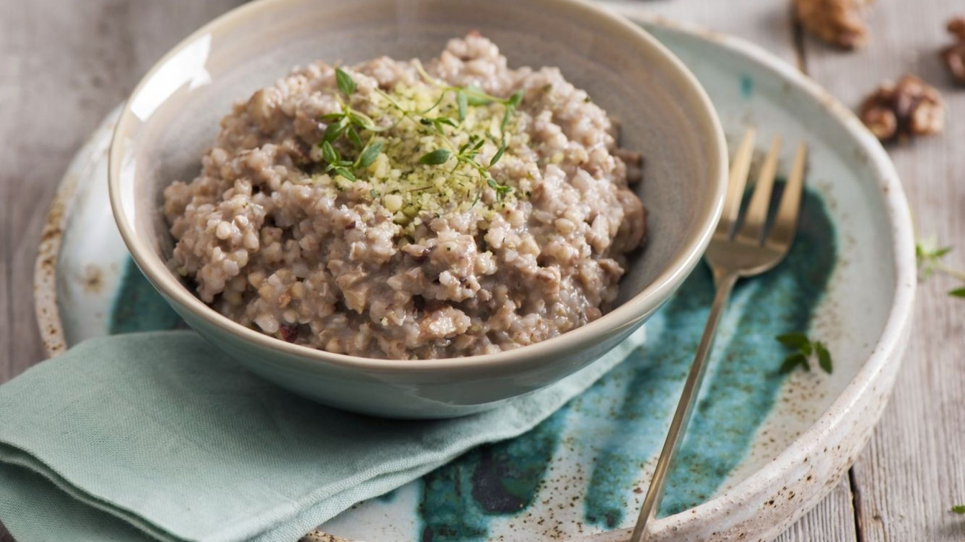 Menu dla miłośników zimowego szaleństwa: orzechowe gryczotto z tymiankiem. Fot. Thermomix
