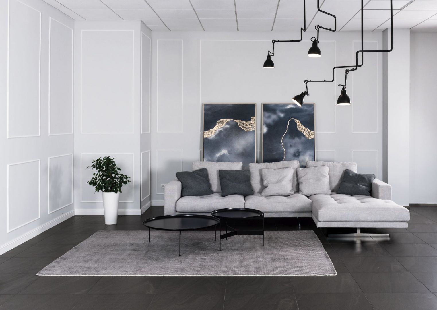 Meble do salonu. Nowe modele narożnika i sofy Most. Fot. Inspirium