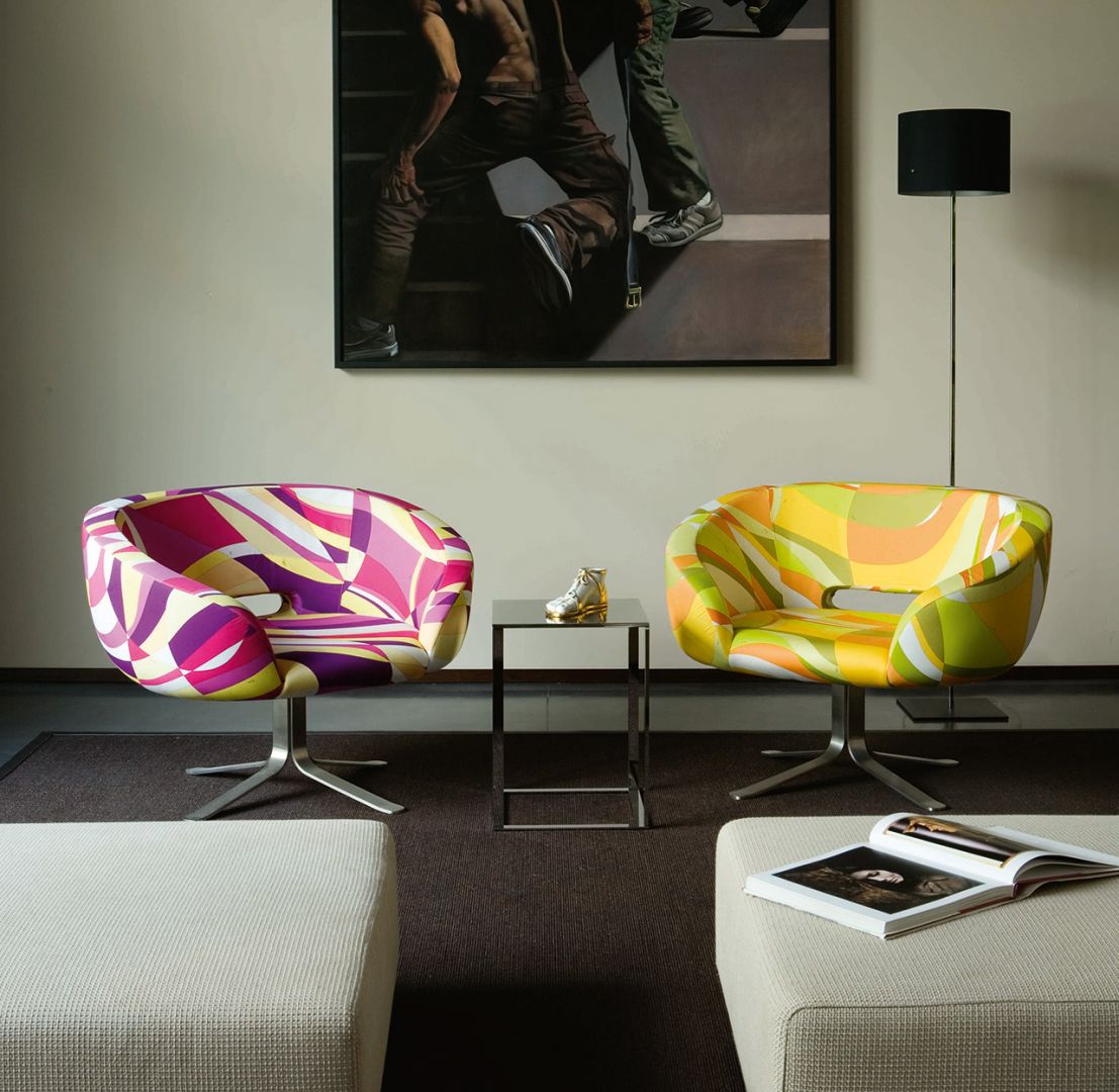 Fotele z serii Rivedroite firmy Cappellini. Projekt Patrick Norguet. Fot. Cappellini