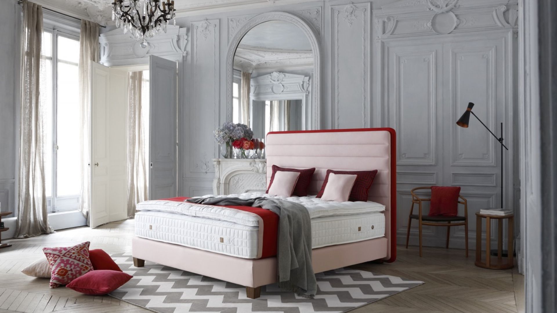Luksusowa sypialnia - poznaj łóżka francuskiej marki