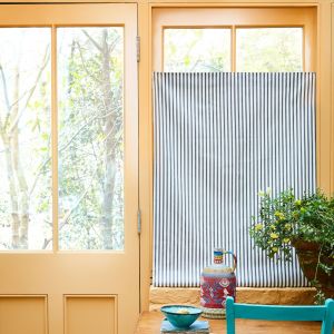 Annie Sloan inspiruje, jak korzystając z farb kredowych, lakieru, szablonów, tkanin odnowić ściany, meble, a także wykonać oryginalne dekoracje. Fot. Annie Sloan 