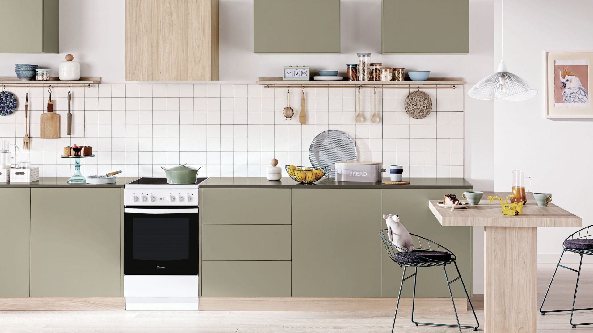 Nowa linia wąskich kuchenek wolnostojących. Fot. Indesit