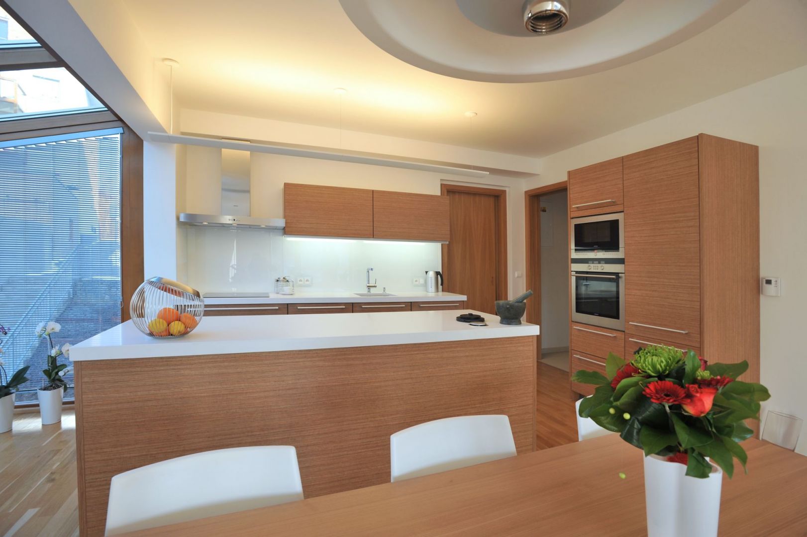 Nowoczesna kuchnia: blaty ceramiczne z konglomeratu czy z kamienia? Fot. Technistone