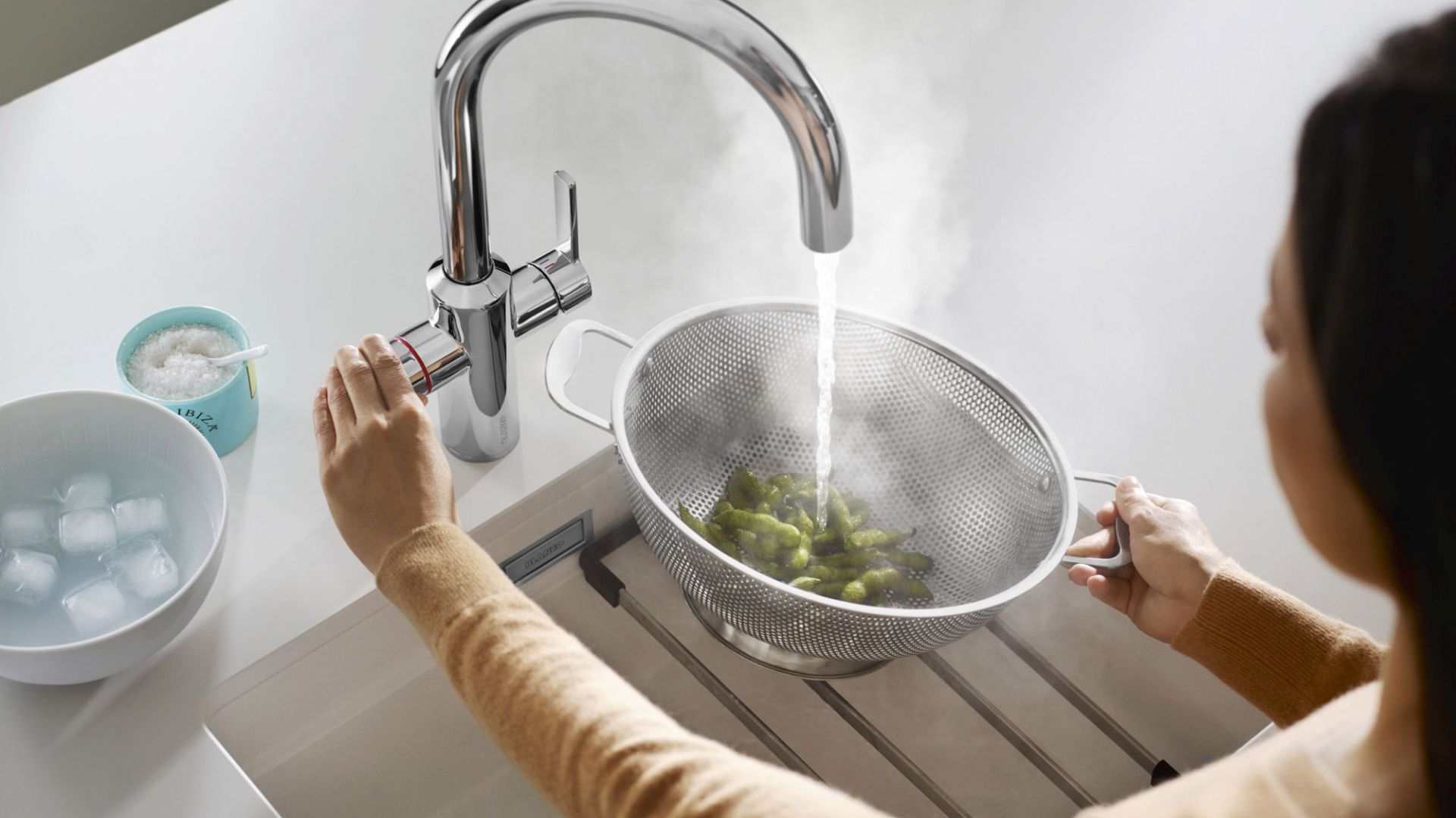 Oszczędzamy wodę i chronimy środowisko. Zacznij od swojej kuchni. Bateria Blanco Tampera Hot System. Fot. Comitor