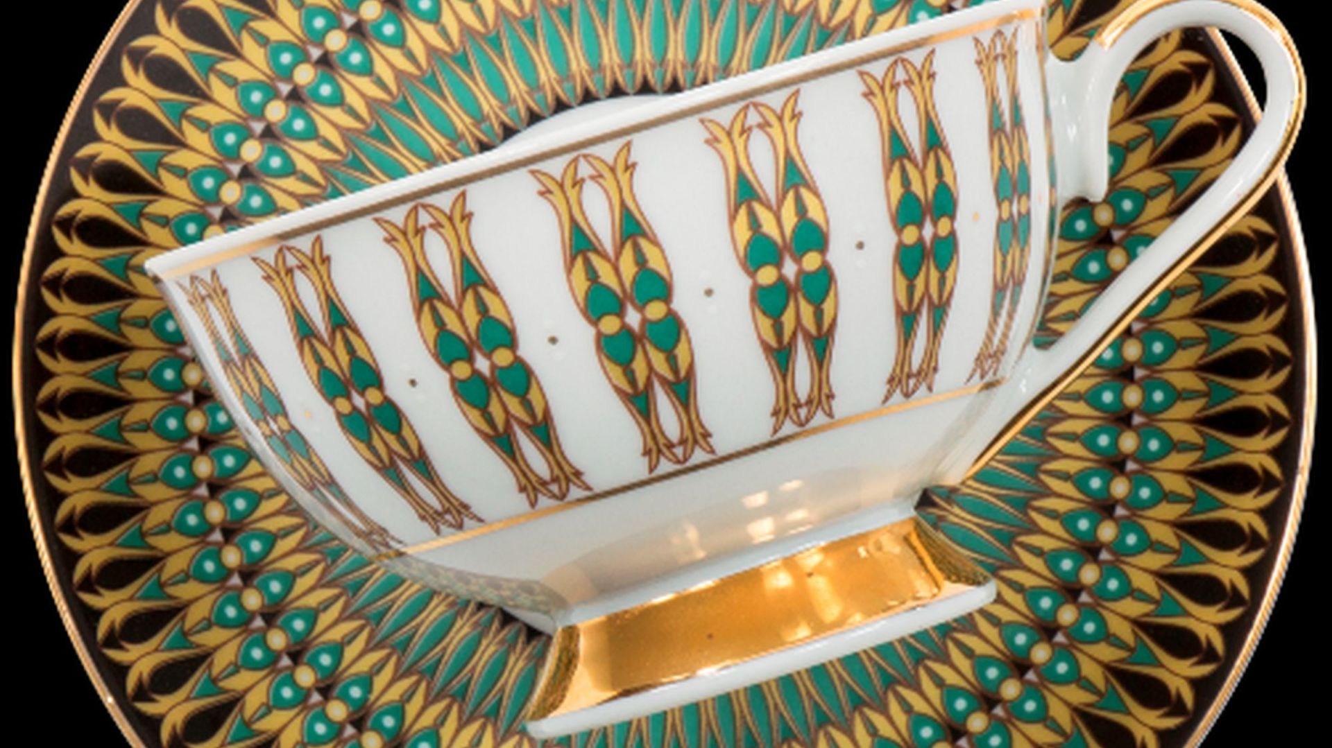 Piękna porcelana. Kolekcja Astra India. Fot. Ćmielów