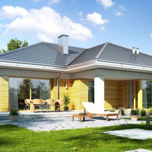 Taras stanowi doskonałe przedłużenie strefy dziennej. Projekt: arch. Michał Gąsiorowski. Fot. MG Projekt