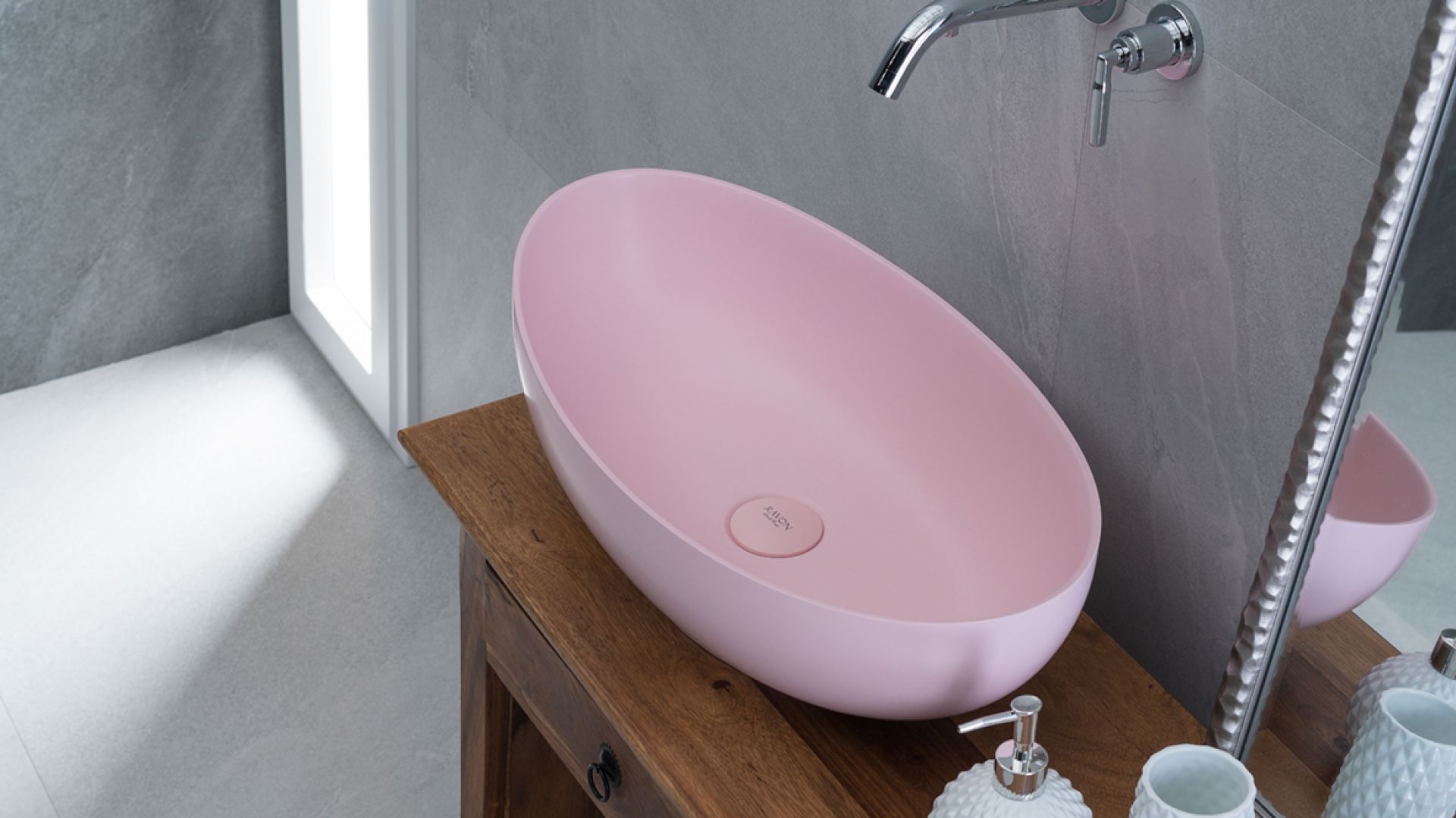 Umywalka nablatowa Ravon Tulipano/Ravon. Produkt zgłoszony do konkursu Dobry Design 2020.