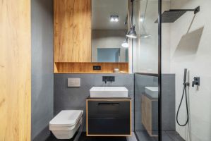 Łazienka również nawiązuje stylistyką do pozostałych pomieszczeń. Projekt i zdjęcia: Deer Design