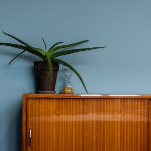 Apartament w modernistycznej kamienicy w centrum Katowic/Wellcome Home. Produkt zgłoszony do konkursu Dobry Design 2020.