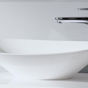 Kolekcja Individual obejmuje odpływy liniowe i ścienne, kolekcję umywalek mineralnych oraz akcesoriów. Fot. Vigour