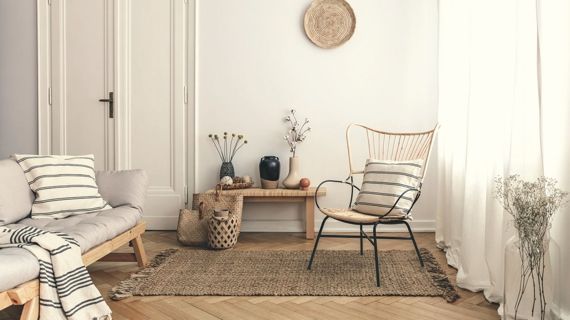 Białe wnętrze - farba Tikkurila Optiva White kolor Bone. Fot. Tikkurila