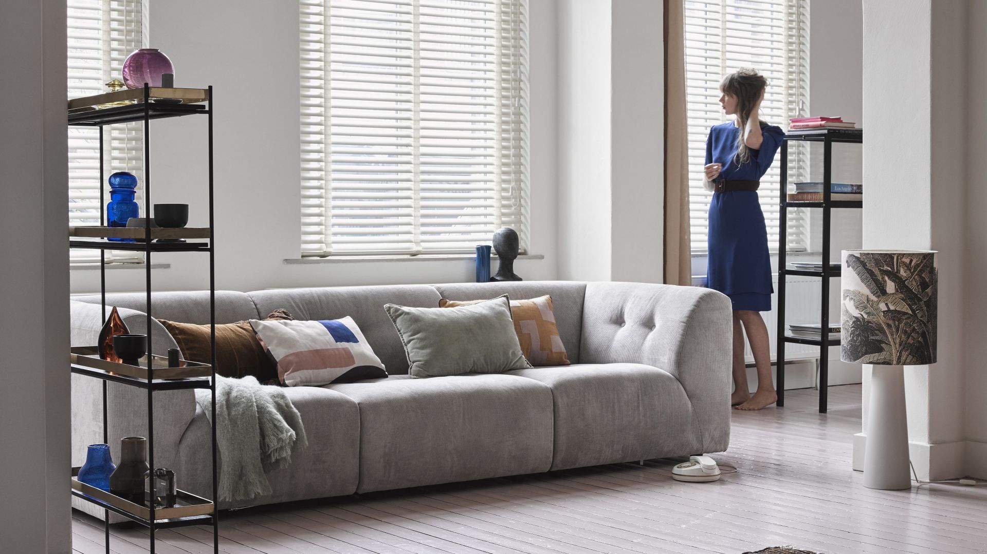 Sofa modułowa Vint umożliwia stworzenia własnej kombinacji kształtu mebla. Fot. HK Living