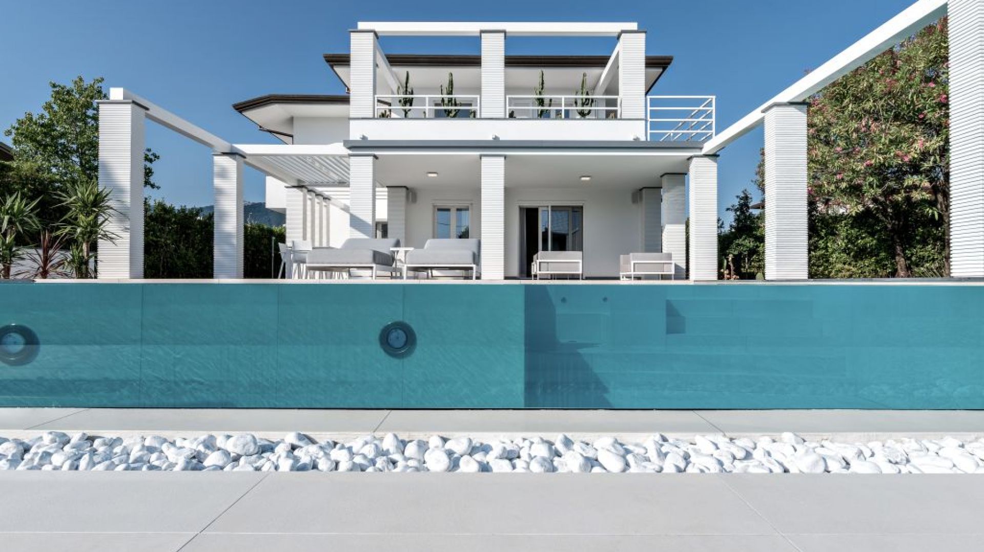 Willa Due położona w Forte dei Marmi, w sercu Toskanii. Fot. Laminam