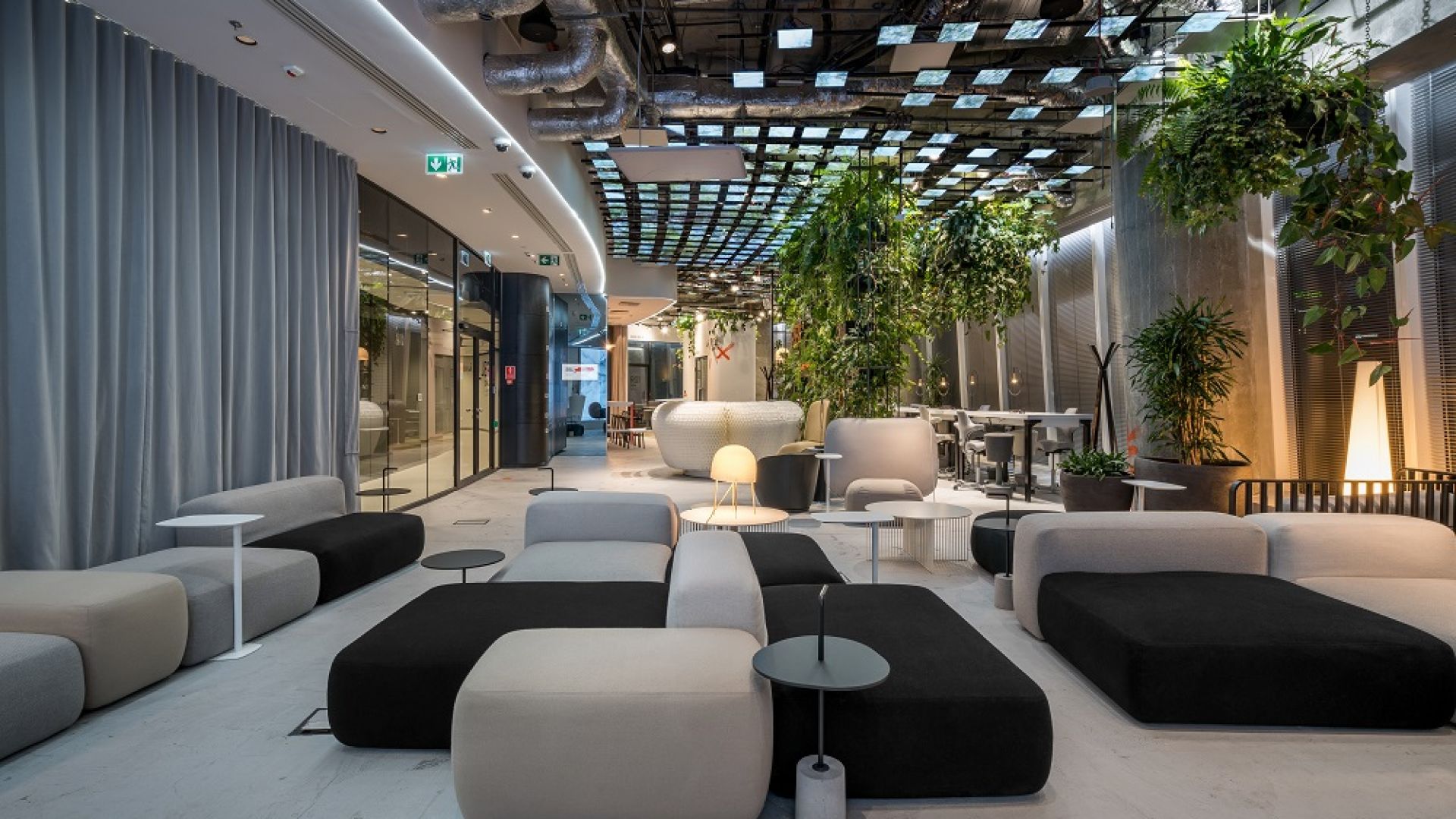 Biuro RBL_zaprojektowane przez Studio Robert Majkut Design na zlecenie Alior Bank,