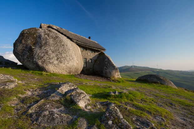 Dom niczym z epoki kamienia