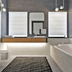 Okien nie zabrakło także w łazience. Urządzona w nowoczesnym, minimalistycznym stylu imponuje przestronnością. Fot. Z500