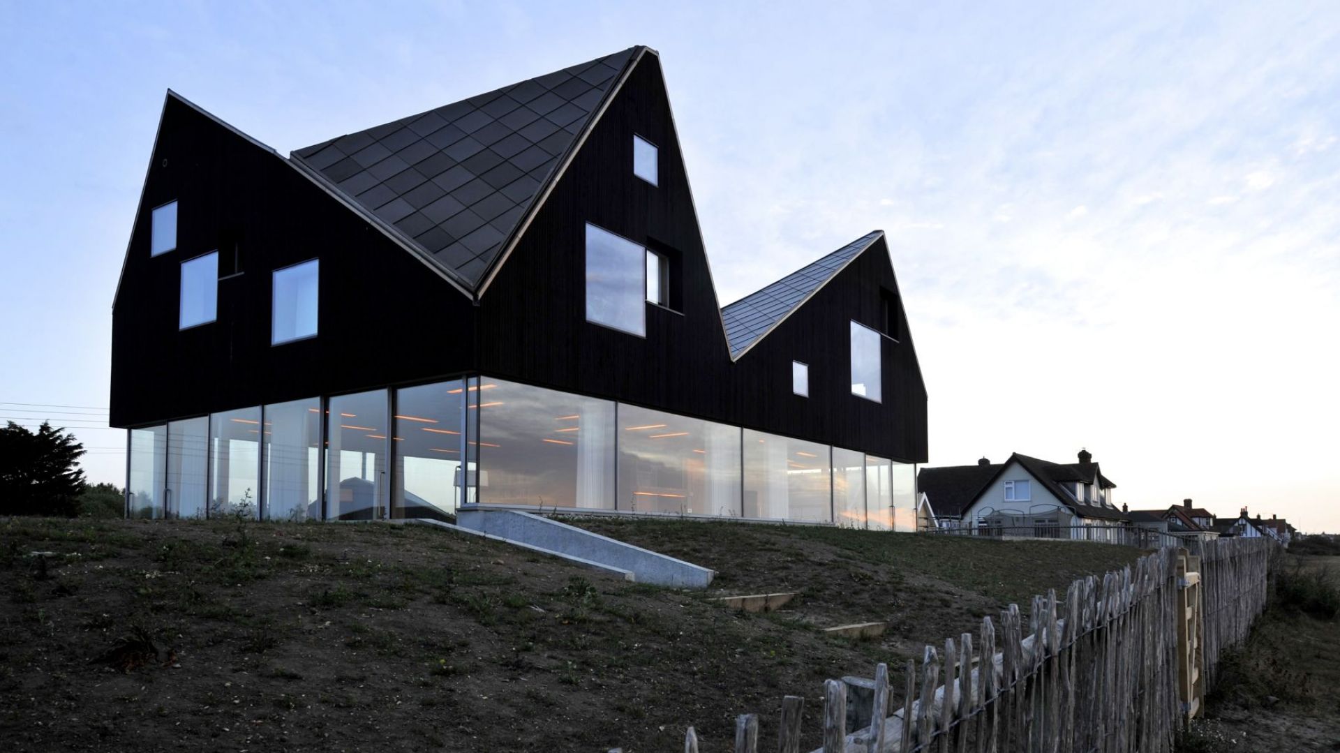 Dune House – dom, który pomaga oswajać współczesną architekturę