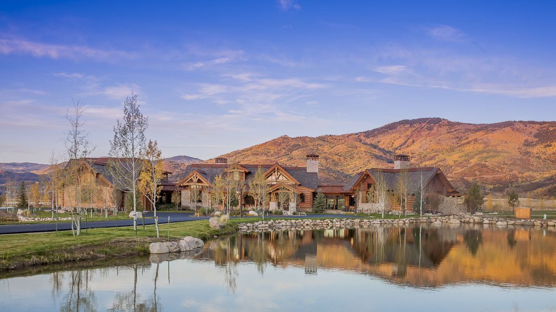 Dom w górach. Zobacz luksusowe ranczo w Kolorado