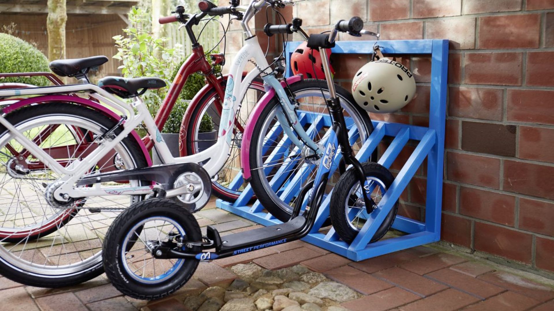 Jak samodzielnie zrobić drewniany stojak na rowery?