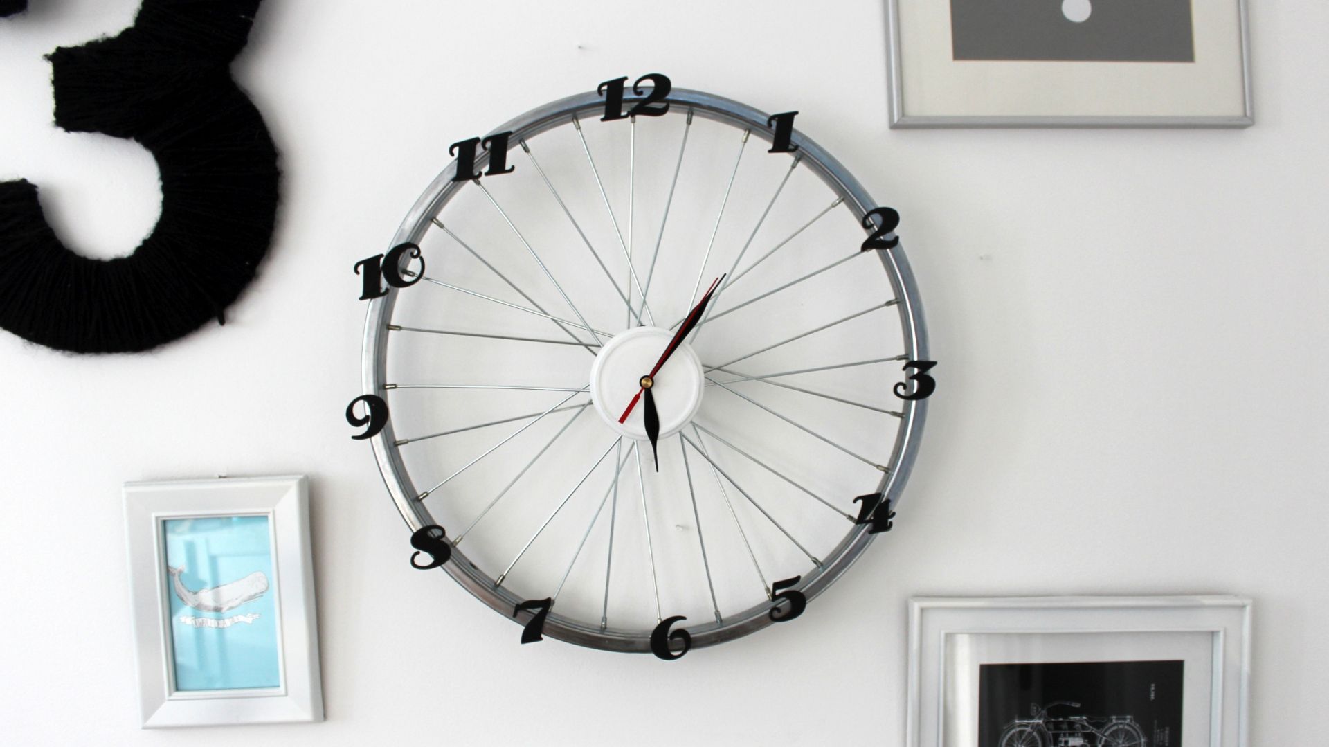 Zrób oryginalny zegar z koła od roweru