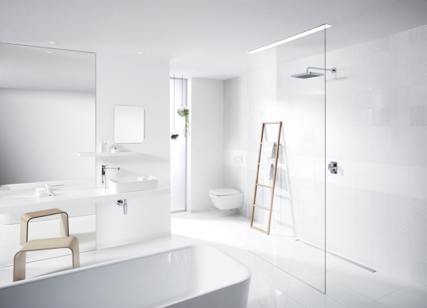 Przykład łazienki utrzymanej w stylu „Soft Edge”. Jest to obecnie jeden z najmodniejszych trendów w aranżacji wnętrz. Fot. Viega