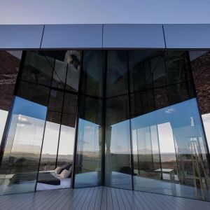 Szkło SunGuard SNX 60 wybrano do realizacji La Casa del Desierto (Dom na pustyni). Fot. Guardian Glass, LLC, ©Gonzalo Botet