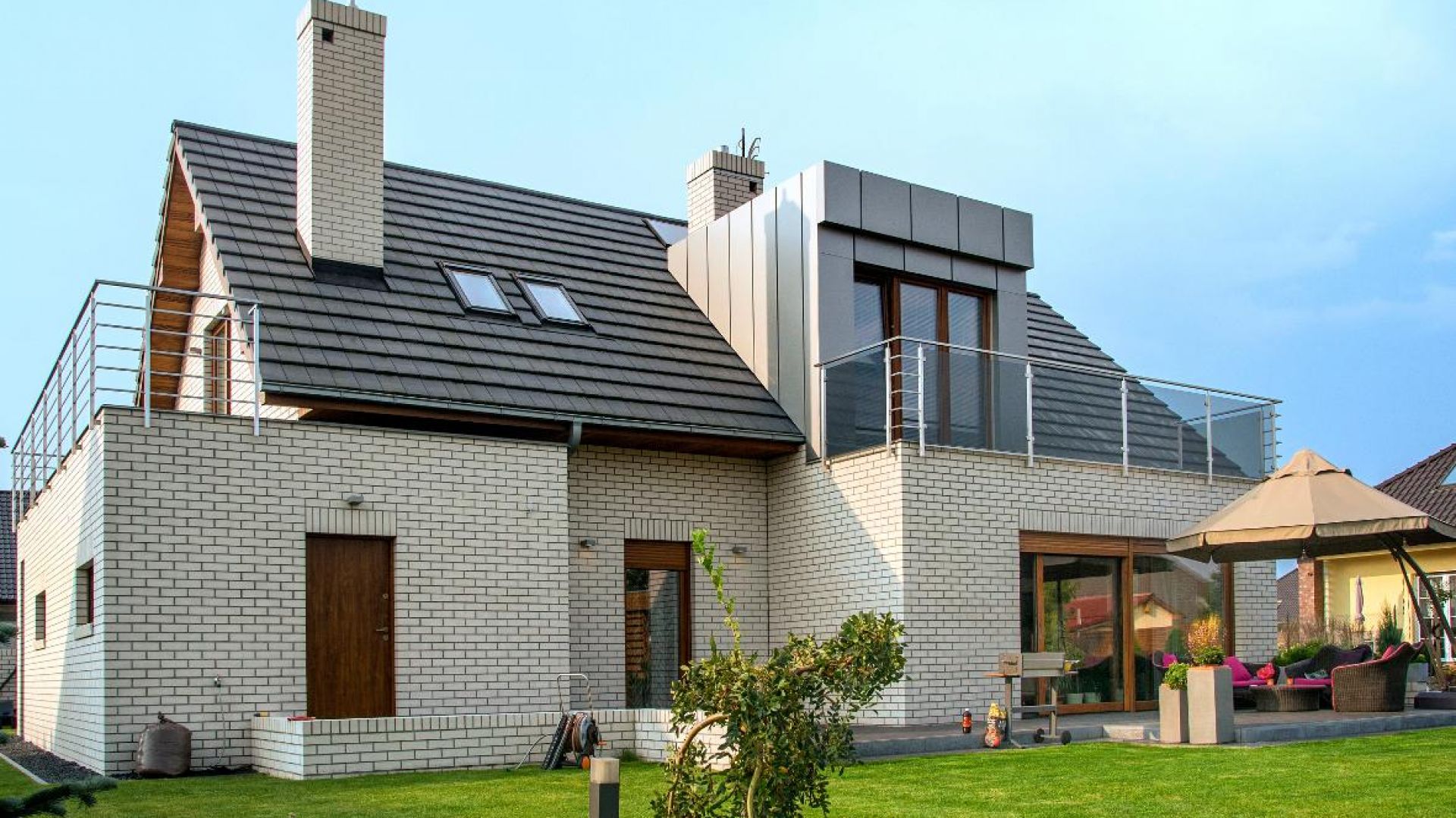 Pomysły, inspiracje i rozwiązania techniczne pochodziły z obserwacji i śledzenia nowatorskich projektów domów jednorodzinnych. Fot. Röben