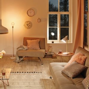  Ciepłe światło, sprzyjające relaksowi i wypoczynkowi, jest pożądane w sypialni, pokoju gościnnym czy w części wypoczynkowej salonu. Fot. Lange Łukaszuk