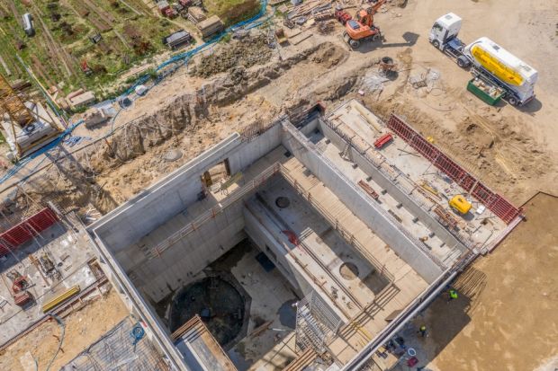 Cemex uczestniczy w budowie największego i najgłębszego basenu do nurkowania na świecie – „Deepspot”, powstającego pod Warszawą. Cemex dostarcza cement specjalny, pozwalający na realizację tego skomplikowanego przedsięwzięcia.