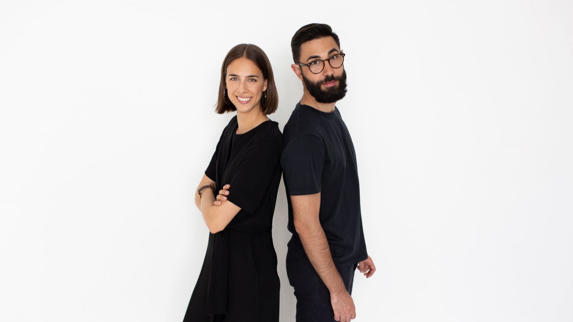 Kaja Ałaszkiewicz i Domenico Russo, założyciele polsko-włoskiego studia projektowego Nudo design, specjalizują się w tworzeniu minimalistycznych mebli i akcesoriów. Fot. Nudo Design