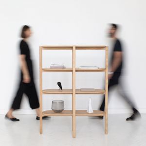 Кая Алашкевич и Доменико Руссо, основатели польско-итальянской дизайн-студии Nudo design, специализируются на создании минималистской мебели и аксессуаров.  Фото  Нудо Дизайн