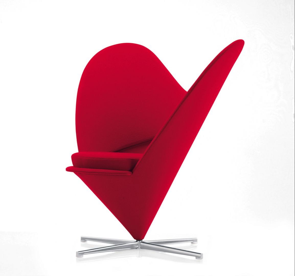 Serce Cone Chair, Verner Panton design 1959, twórca: Marc EggimannFot. © Vitra 