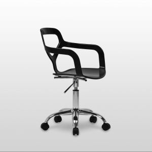 Obrotowe krzesło "Nox Roll" (Custom Form) to doskonała propozycja dla uczniów i osób pracujących przy komputerze, którzy cenią nie tylko wygodę, ale i ciekawy styl. Wykonana z mocnego polipropylenu modernistyczna forma osadzona została na pięcioramiennej bazie z nylonowymi kółkami. Fot. Custom Form