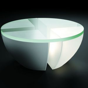 Szklany stół QUATRO, zaprojektowany przez 
Ryszarda Mańczaka 
Fot. Archiwum projektanta
