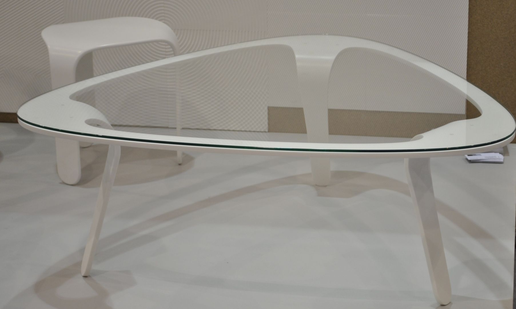 Szklany stolik Vincenzo Design Polska, zaprezentowany na targach Meble Polska 2014 w Poznaniu
Fot. Piotr Sawczuk