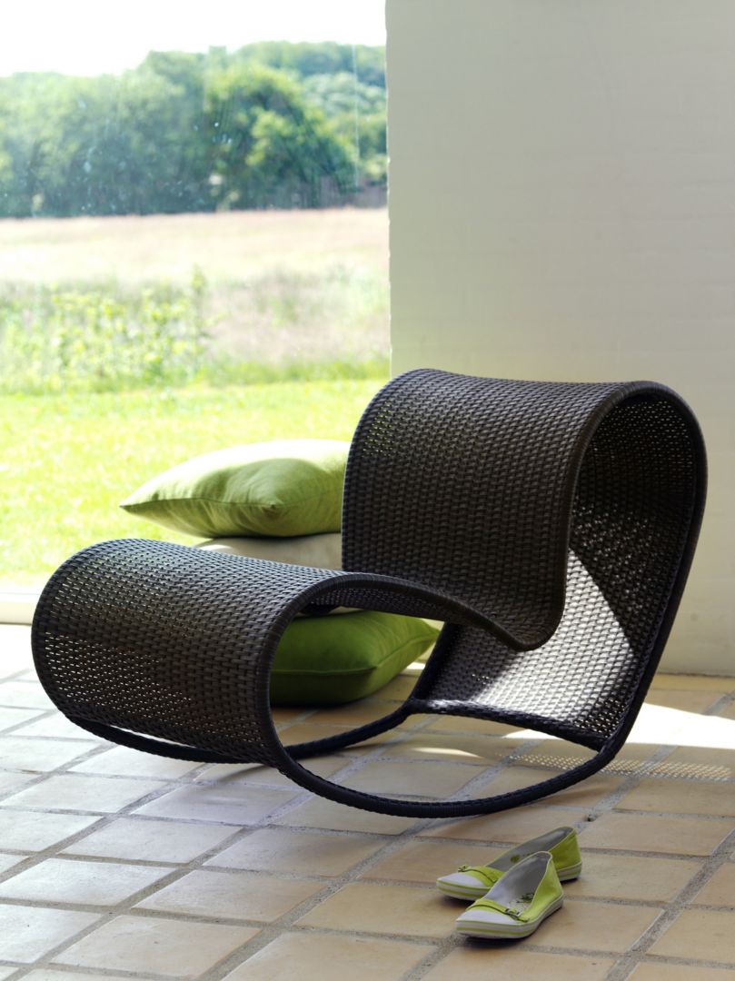 Explore -  fotel bujany Cane-line, Design: Foersom & Hiort-Lorenzen
Fot. Willow House