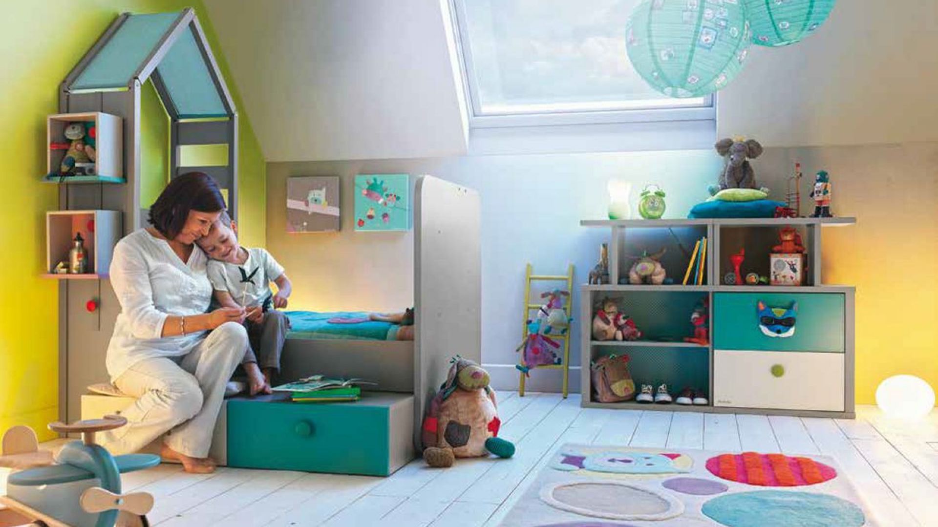 Regały, szafy i komody w dziecięcym pokoju