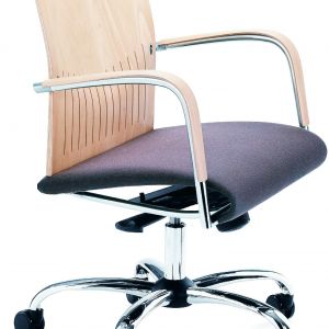 Krzesło "Carera" BN Office Furniture. Fot. Grupa Nowy Styl