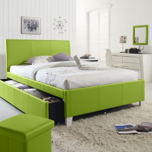 Soczysto-zielona rama łóżka ożywi każdą sypialnię. Fot.Evolt