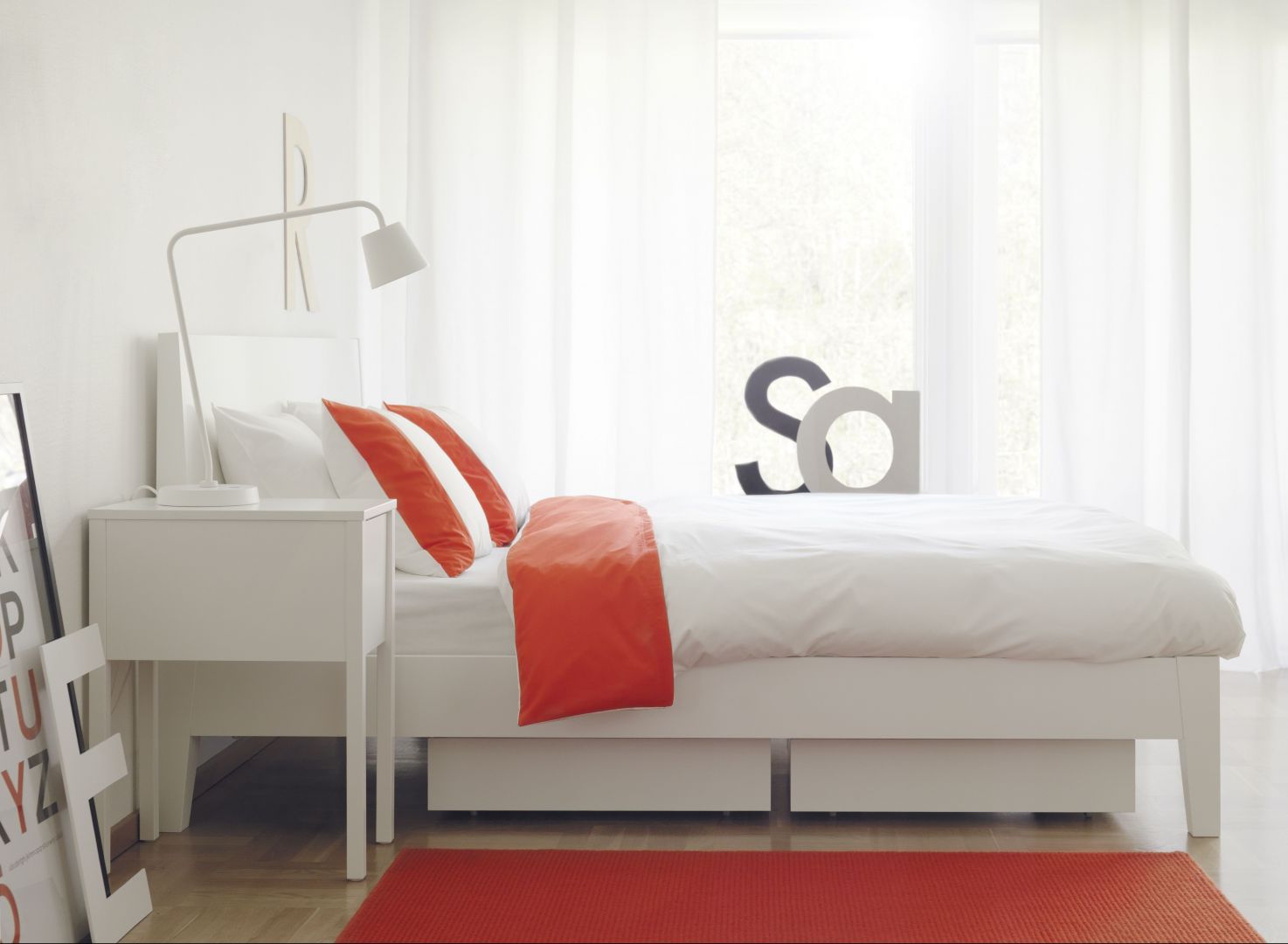Łóżko Nordi, klasyczne, białe, odpowiednie również do pokoju młodzieżowego
Fot. IKEA