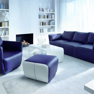 Zestaw "Bacardi" (Etap Sofa) w układzie klasycznym: sofa "trójka", fotel i puf. Fot. Etap Sofa