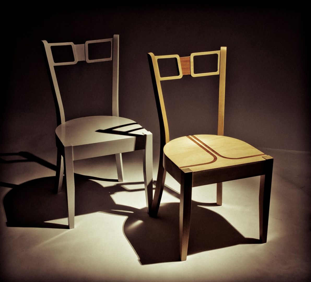 Krzesła zaprojektowane przez Marcina Skubisza. Fot. Archiwum.