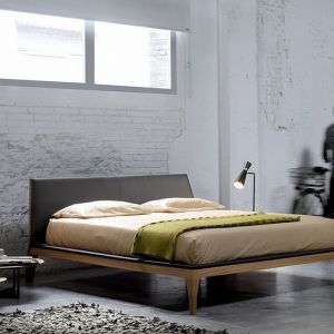 "Bel Bed" w modnym, modernistycznym klimacie. Fot. Treku