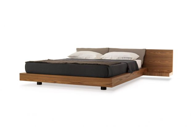 Łóżko "Taiko", dzięki minimalistycznej, oszczędnej formie oraz drewnianej ramie kojarzy się ze stylistyką dalekowschodnich mebli.