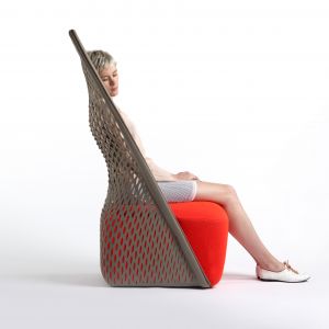 Niezwykle wygodny i nowoczesny fotel "Cradle". Dzięki siatce dopasowuje się do ciała i zapewnia maksymalny komfort Fot. Archiwum projektanta