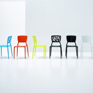 Krzesła "Viento" marki Bonaldo. Fot. Bonaldo. 