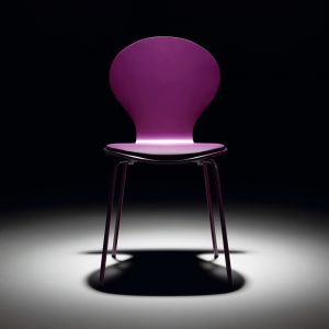 Krzesło marki La Forma. Fot. La Forma. 