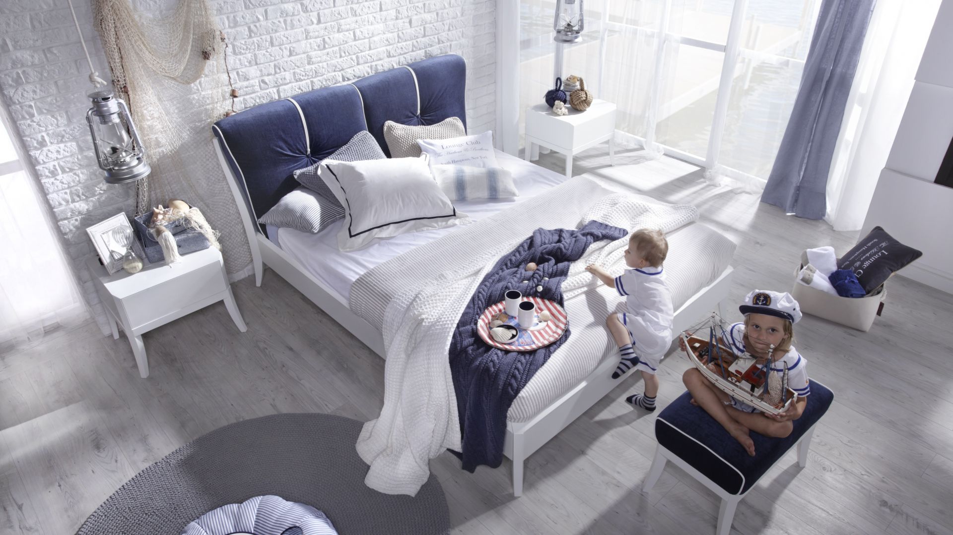Łóżko Dream Luxury Marina pasuje do sypialni w marynistycznym stylu. Fot. Swarzędz Home